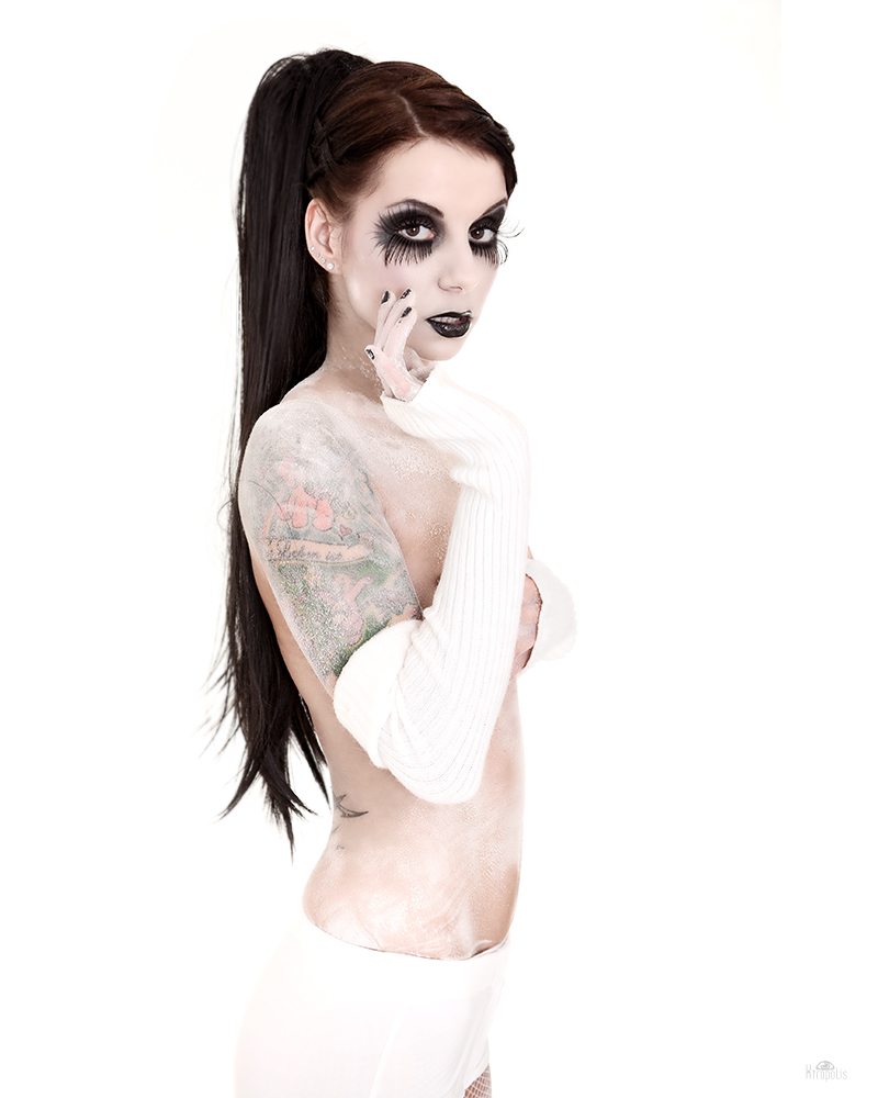 Xtropolis - Peggy Pain